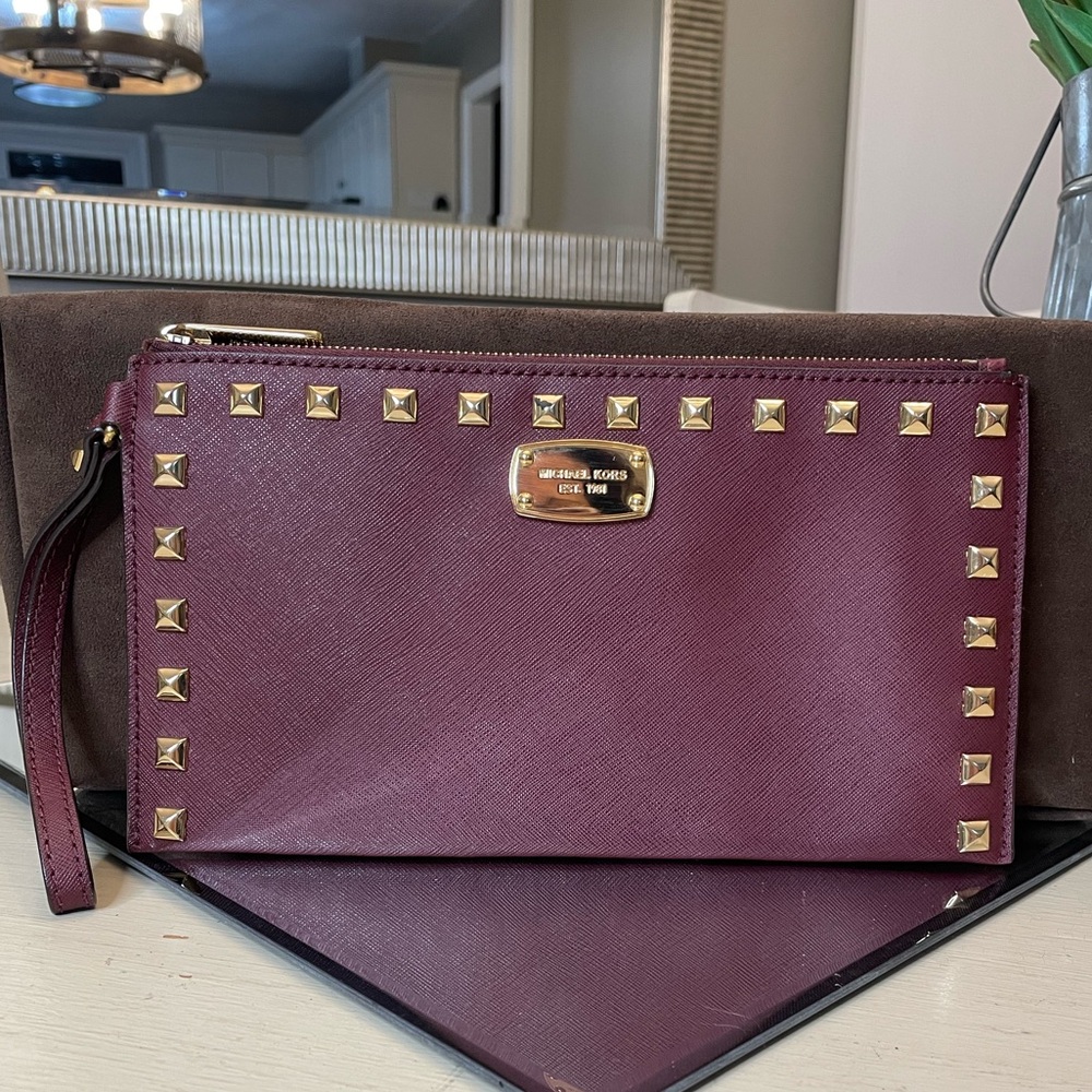 Michael Kors wristlet